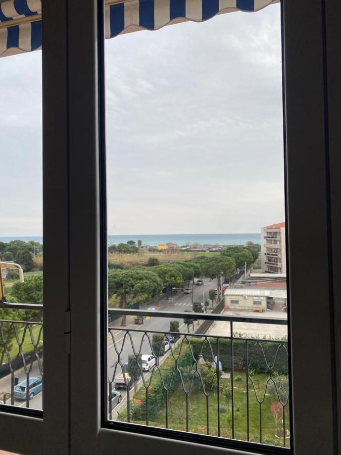 אלבניה Appartamento Vista Mare מראה חיצוני תמונה