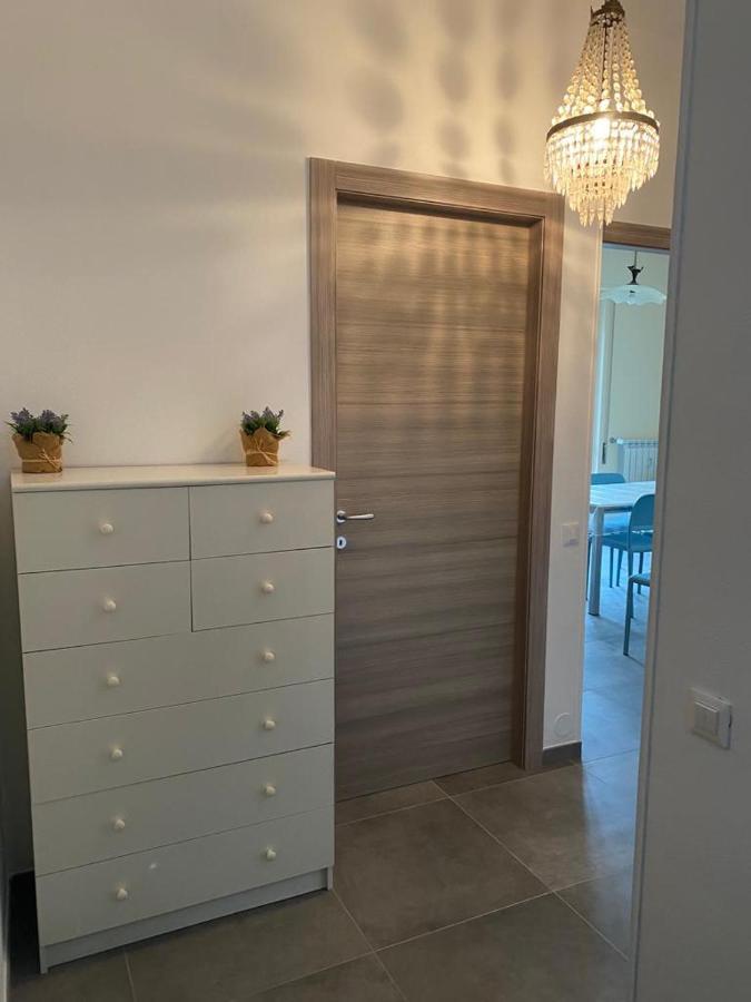 אלבניה Appartamento Vista Mare מראה חיצוני תמונה