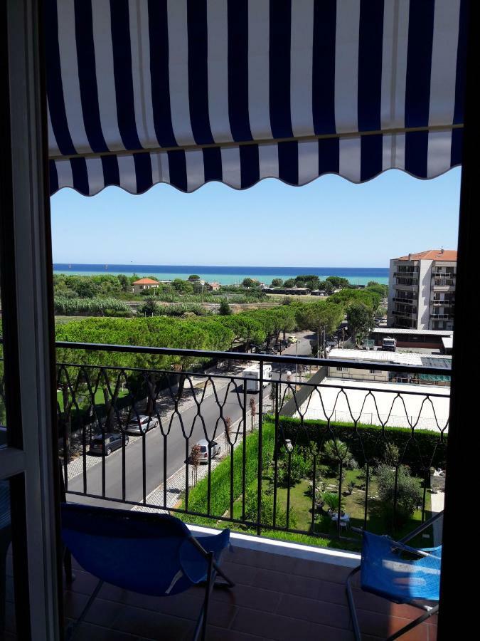 אלבניה Appartamento Vista Mare מראה חיצוני תמונה