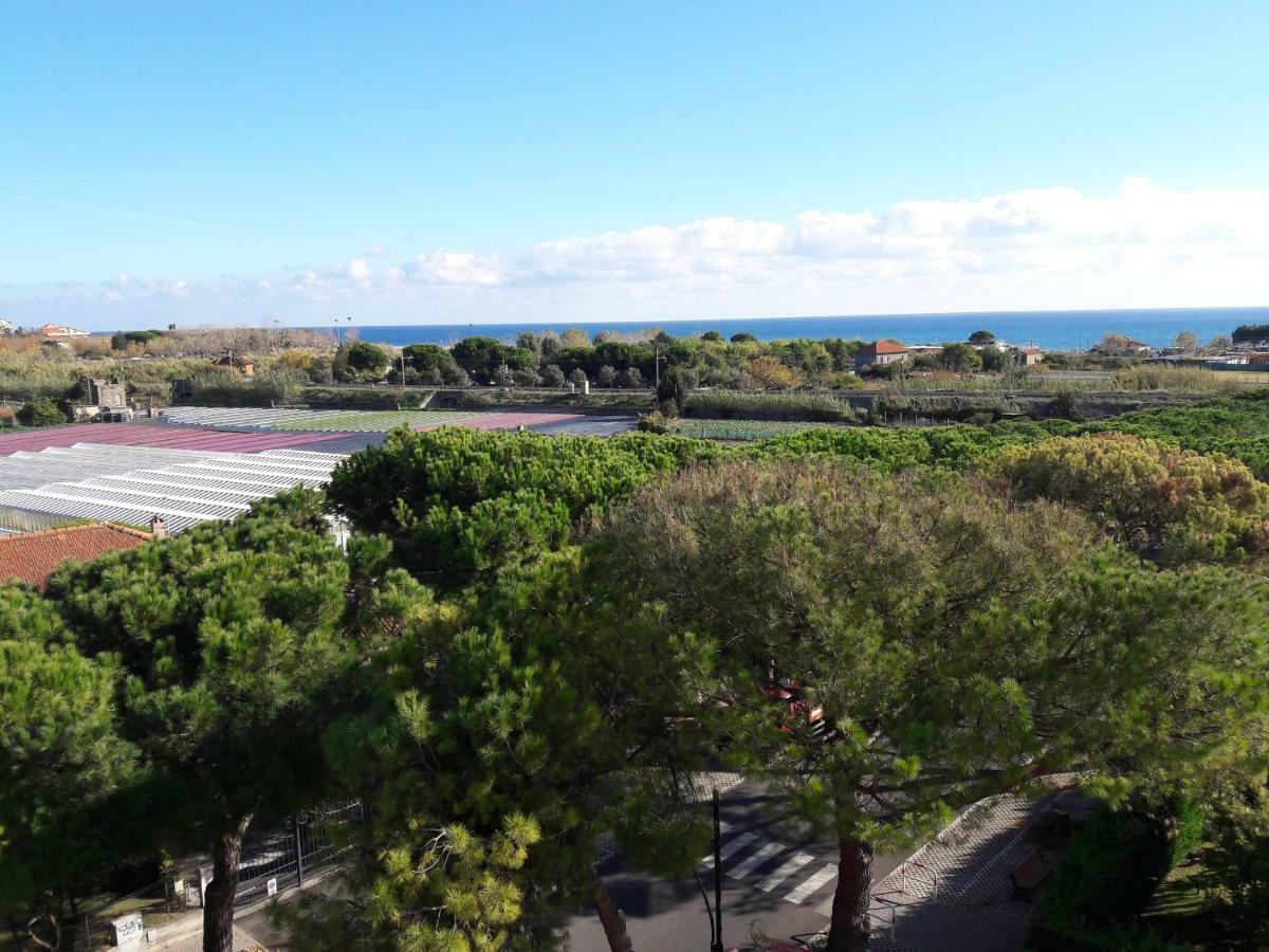 אלבניה Appartamento Vista Mare מראה חיצוני תמונה