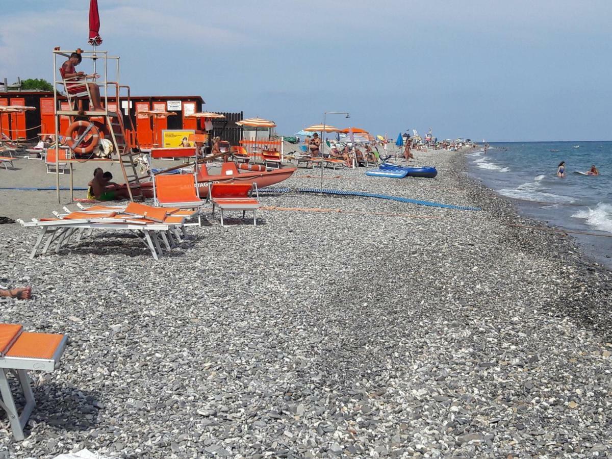 אלבניה Appartamento Vista Mare מראה חיצוני תמונה