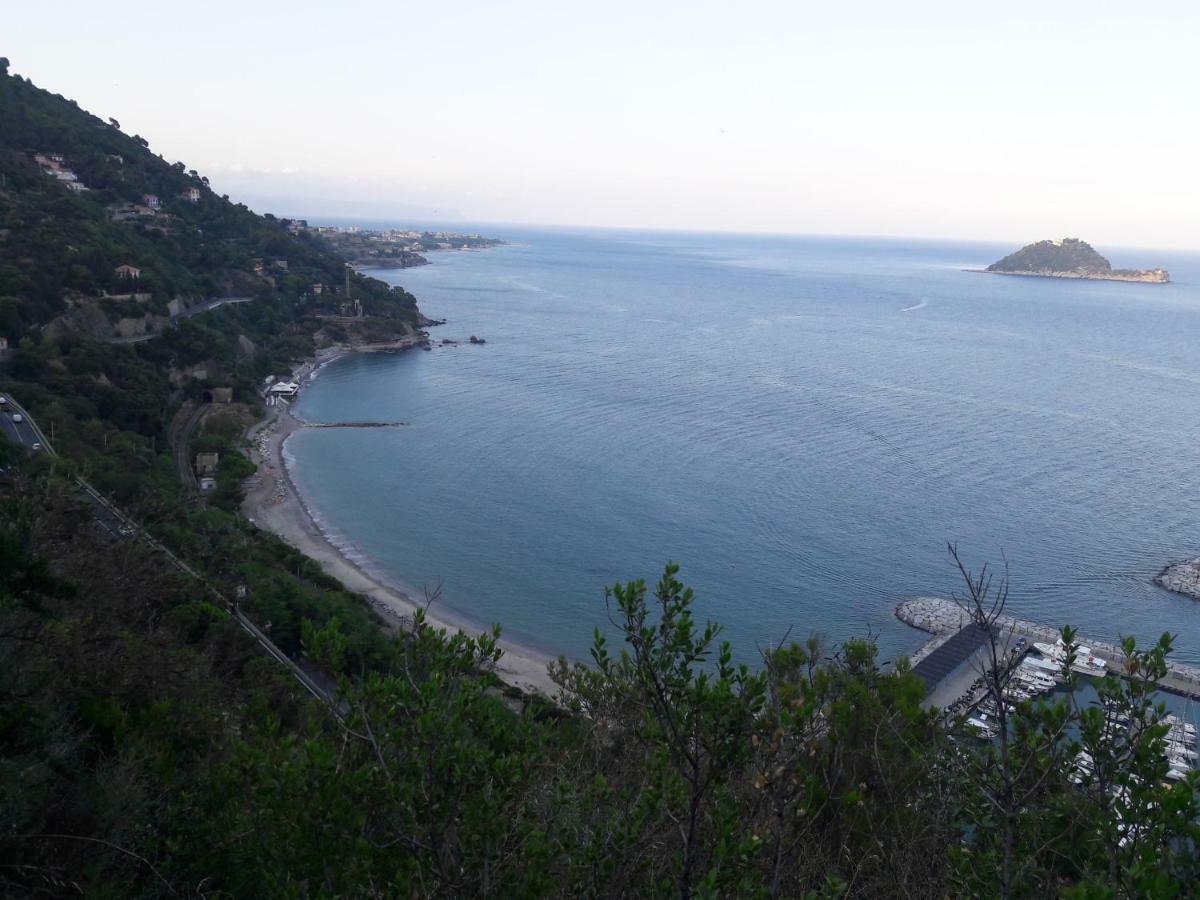 אלבניה Appartamento Vista Mare מראה חיצוני תמונה
