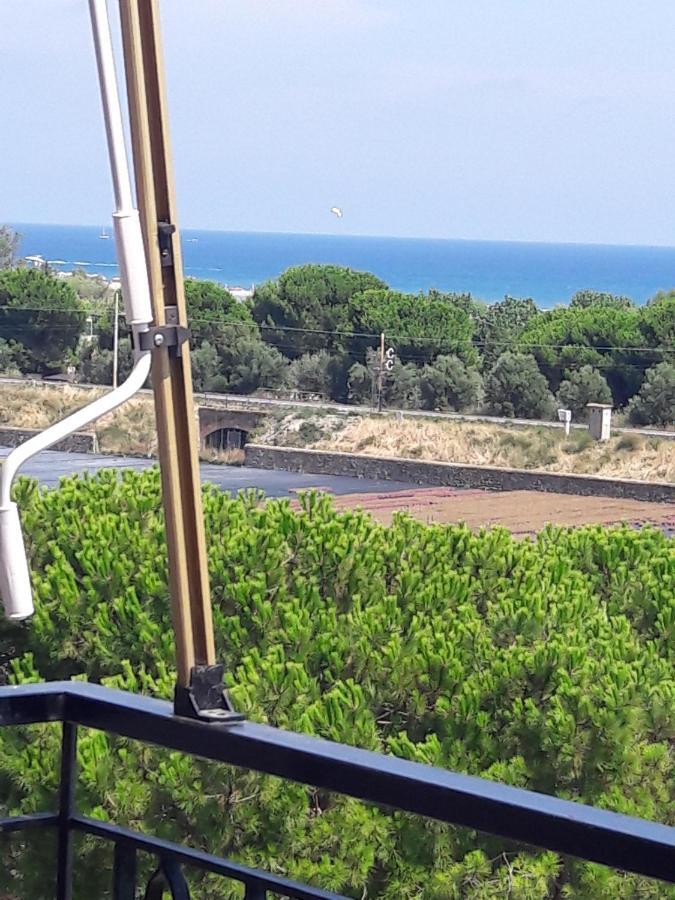 אלבניה Appartamento Vista Mare מראה חיצוני תמונה
